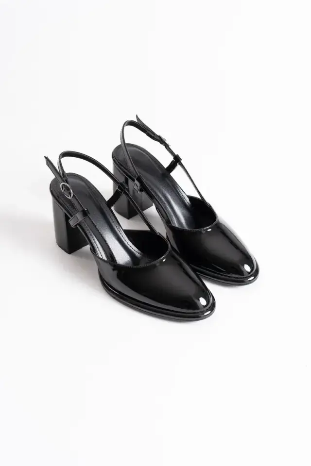 Siyah Rugan Kadın Topuklu Ayakkabı BUCCA18MS18A