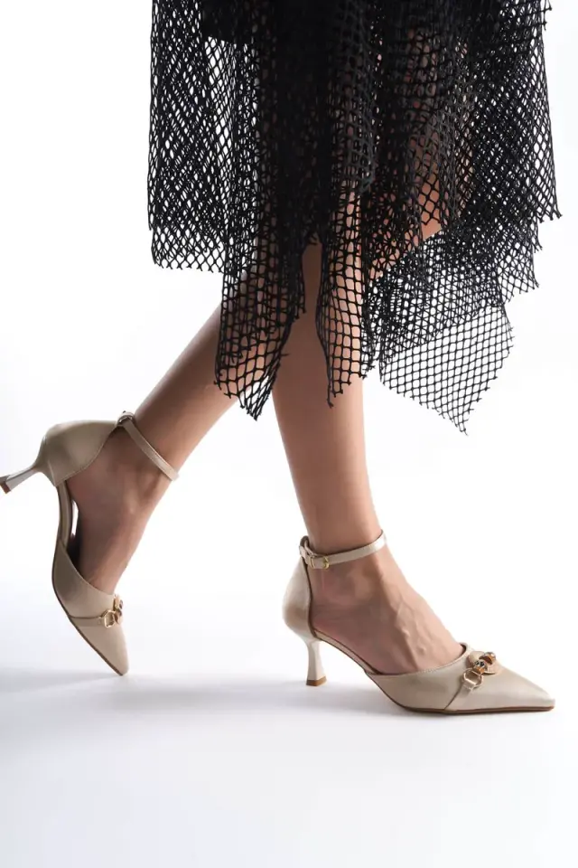 Kadın Bej Topuklu Ayakkabı BUCCA08MS28B