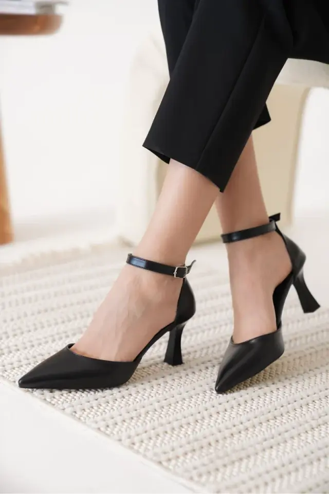 Kadın Siyah Topuklu Ayakkabı BUCCA12MS01A