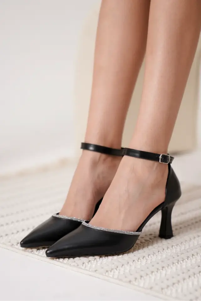 Taşlı Kadın Siyah Topuklu Ayakkabı BUCCA12MS02A