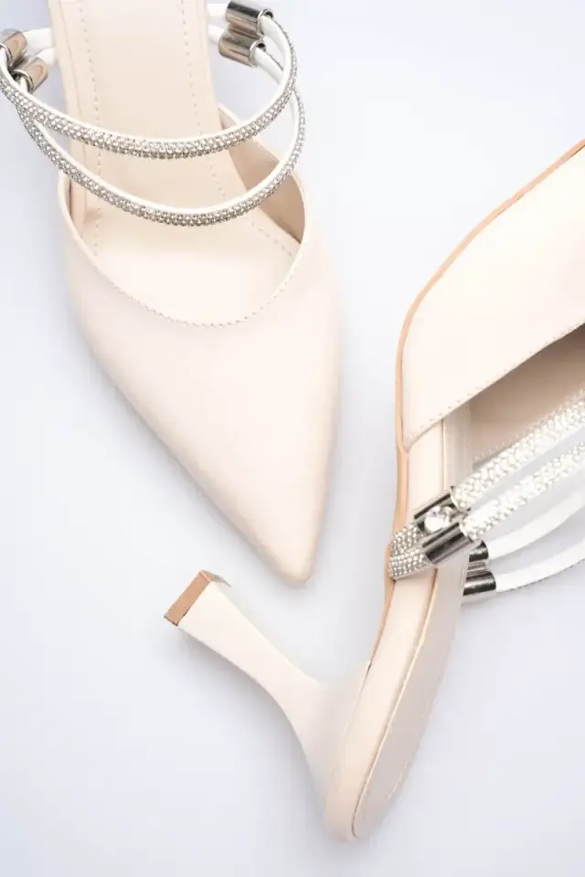 Kadın Taşlı Bej Saten Topuklu Ayakkabı BUCCA12MS04B