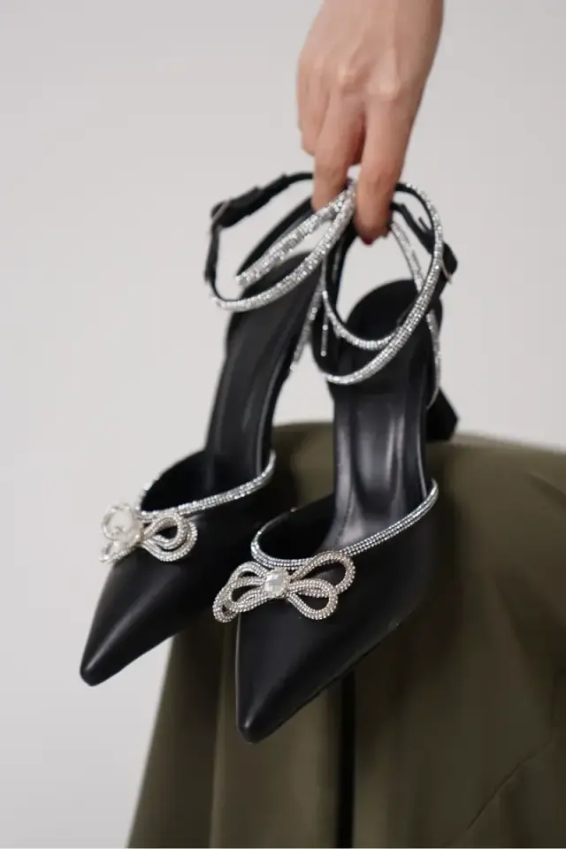 Kadın Siyah Taşlı Topuklu Ayakkabı BUCCA12MS05A