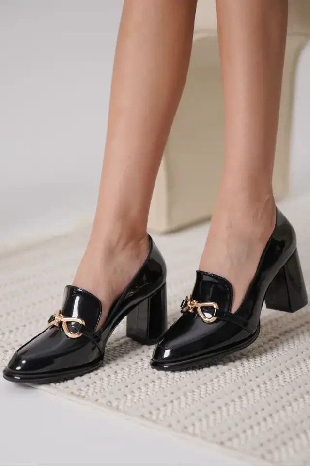 Siyah Rugan Kadın Topuklu Ayakkabı BUCCA18MS10A