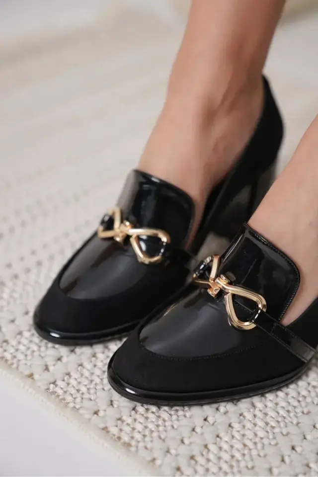 Siyah Rugan Süet Detaylı Kadın Topuklu Ayakkabı BUCCA18MS10C