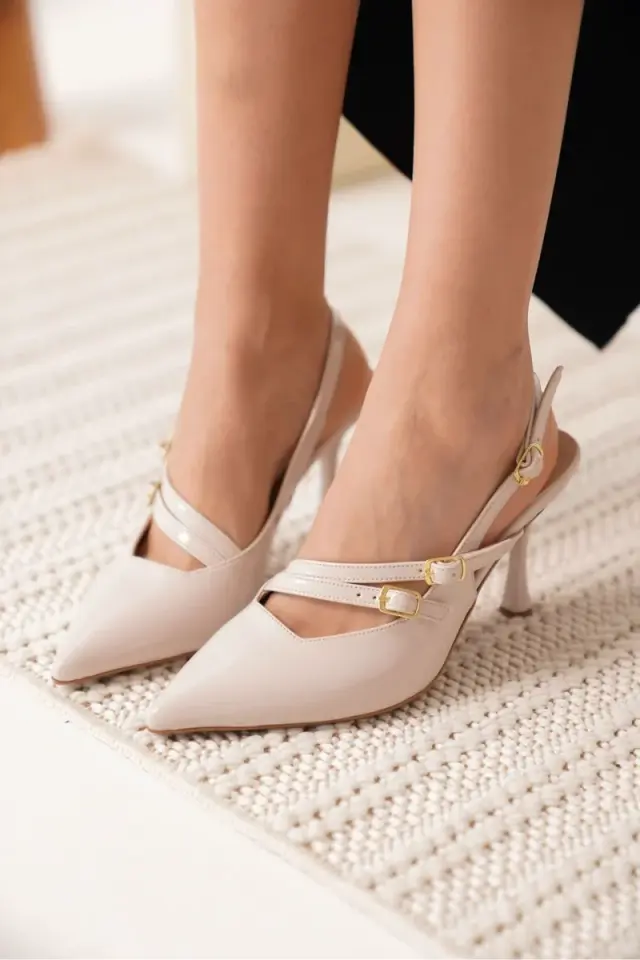 Kadın Bej Rugan Topuklu Ayakkabı BUCCA08MS39B