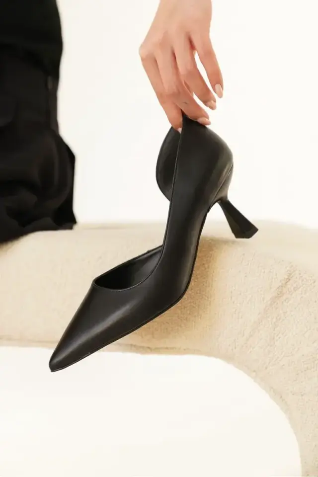 Kadın Mat Siyah Topuklu Ayakkabı BUCCA08MS44A