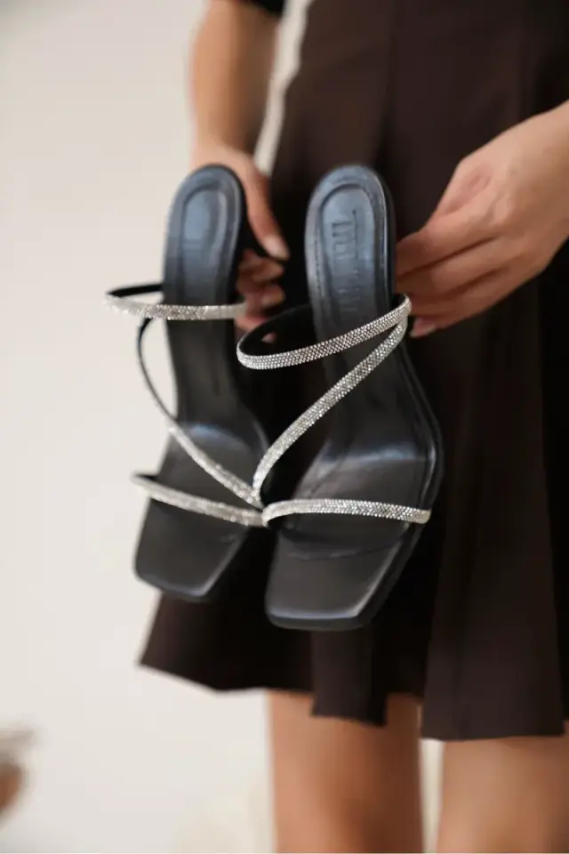 Siyah Kadın Taşlı Topuklu Terlik BUCCA20MY04A