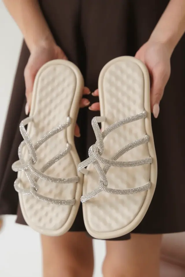 Bej Kadın Taşlı Terlik BUCCA28MY04B