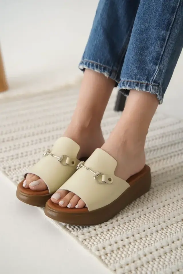 Bej Hakiki Deri Terlik BUCCA31MY62C