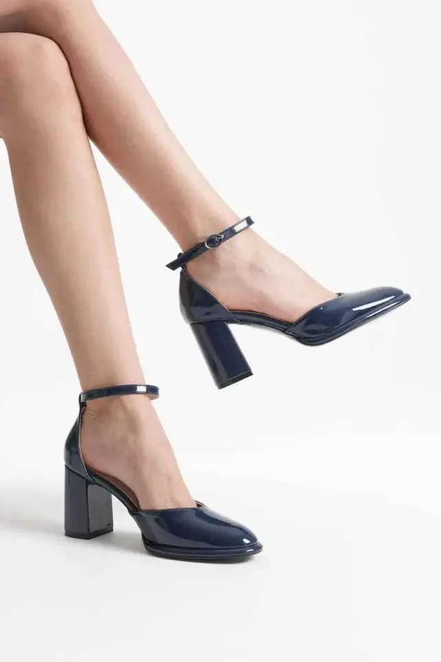 Lacivert Rugan Kadın Topuklu Ayakkabı BUCCA18MS04C