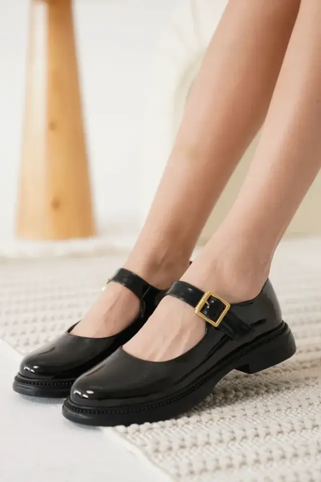 Siyah Rugan Toka Detaylı Mary Jane Ayakkabı BUCCA09MS01A