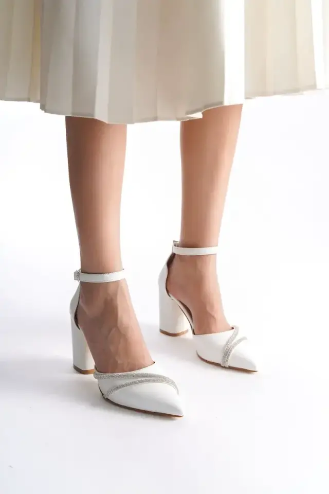 Kadın Beyaz Topuklu Ayakkabı BUCCA08MS32B