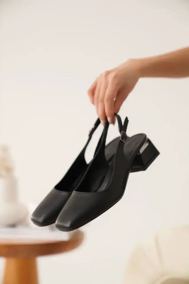 Kadın Mat Siyah Topuklu Ayakkabı BUCCA08MS35K