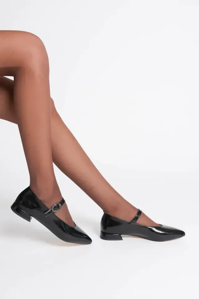 Kadın Siyah Günlük Kısa Topuklu Ayakkabı BUCCA23MS01A