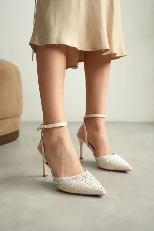 Kadın Bej Taşlı Topuklu Ayakkabı BUCCA08MS22B