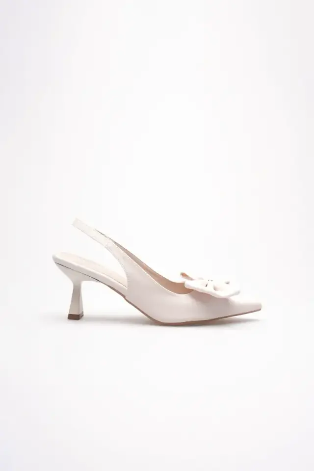 Bej Fiyonklu Kitten Topuklu Slingback Kadın Ayakkabı BUCCA08MS24B