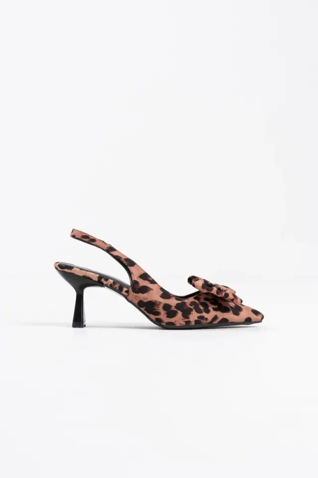 Leopar Fiyonklu Kitten Topuklu Slingback Kadın Ayakkabı BUCCA08MS24D