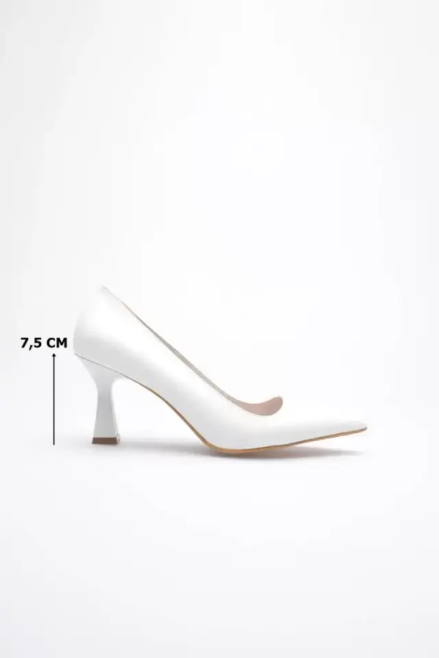Beyaz Sivri Burun Orta Topuklu Kadın Stiletto BUCCA20MS02B