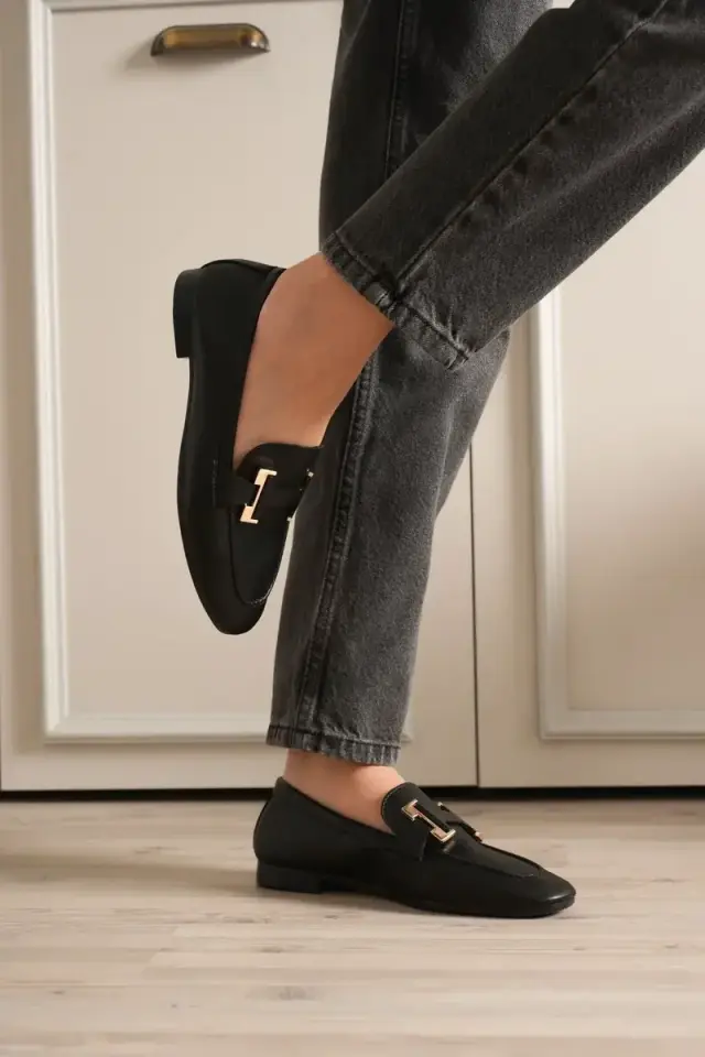 Kadın Siyah Şık Tokalı Günlük Ayakkabı BUCCA27MS05A