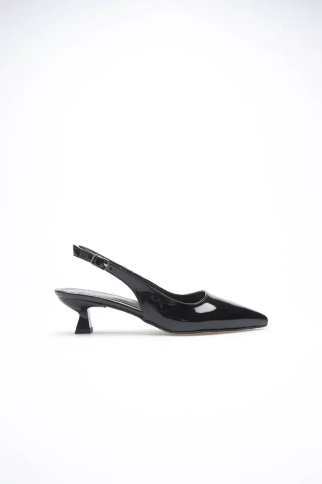 BUCCA Kadın Siyah Rugan Sivri Burun Slingback Topuklu Ayakkabı BUCCA20MS04E