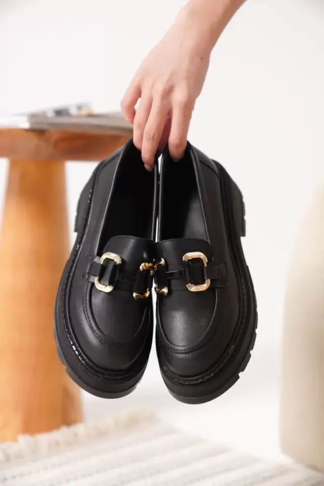 Kadın Siyah Cilt 6cm Topuklu Loafer TR17MS01C