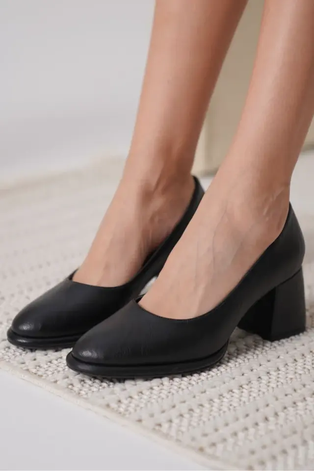 Siyah Cilt Kadın Stiletto Ayakkabı | BUCCA